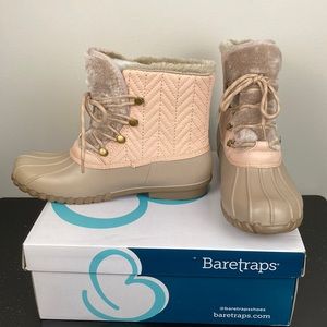 NWT Flash Baretraps Stay Dry Boots in Box never worn 8M